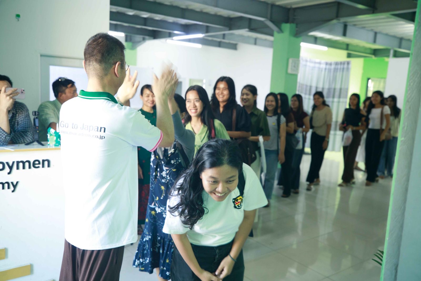 日本就職アカデミー｜企業と人材に寄り添い定着率を安定2